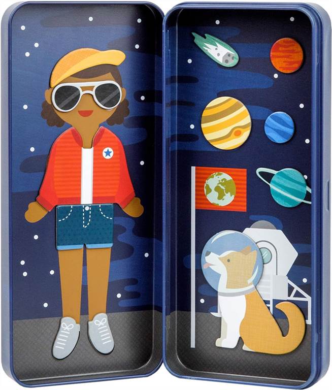 Space Bound Magnetic Dress Up Kit